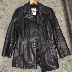 SMALL/MEDIUM BLACK LEATHER JACKET/COAT